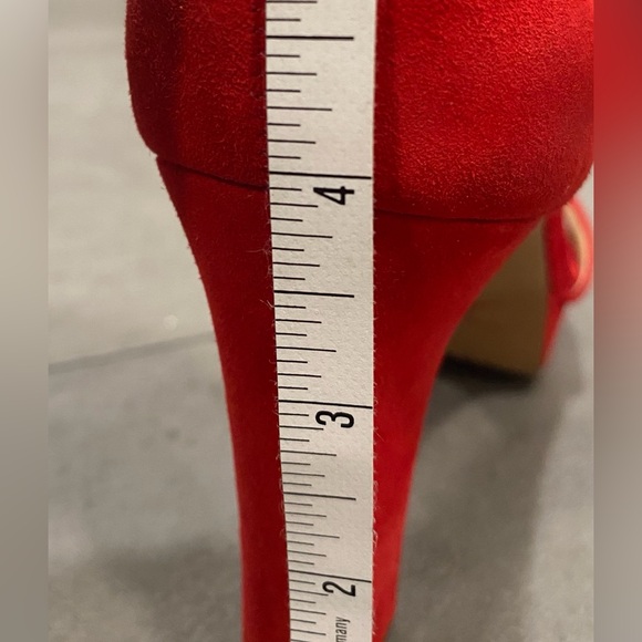 FINAL PRICE💚👠EUC Vince Camuto Women's Tan and Sathina Red Suede Heels size 6 - Picture 9 of 13